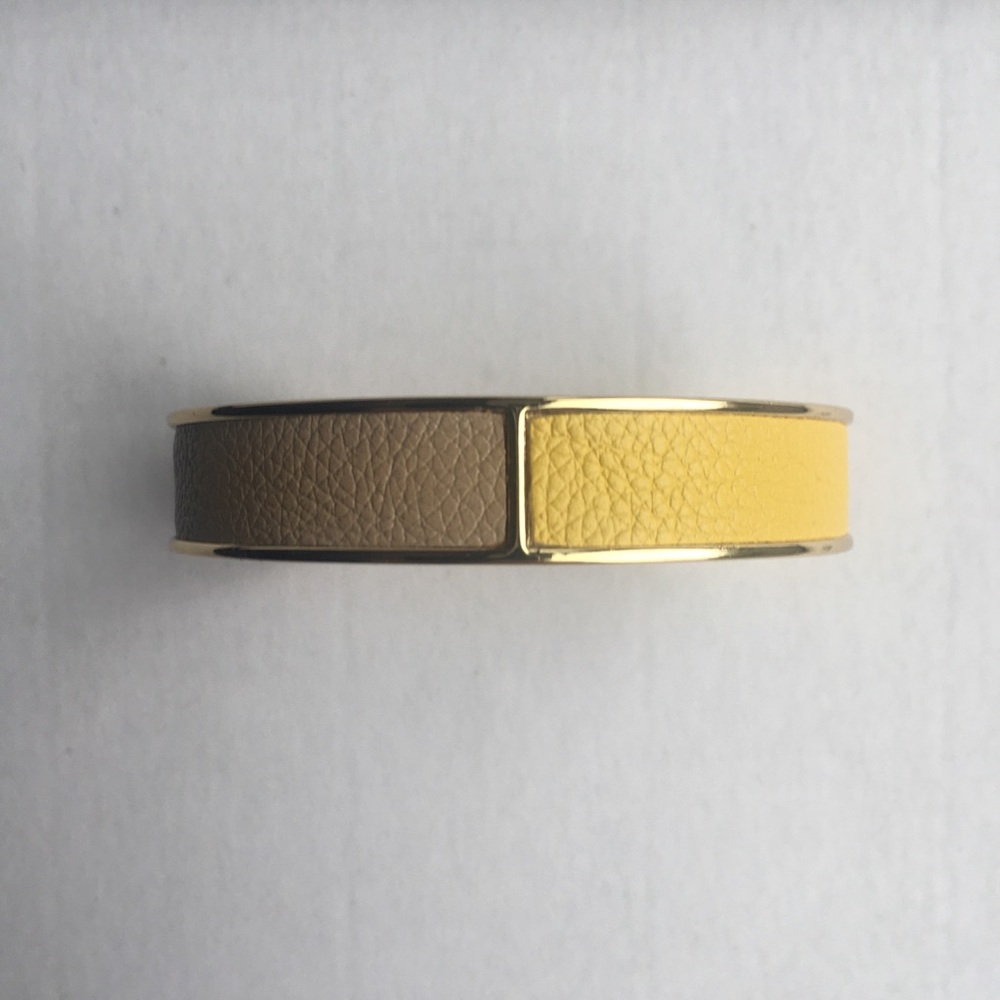 NWT - BCBG Bangle